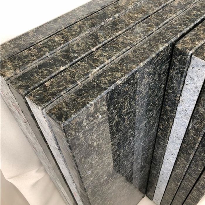 Pob zeb Granite Ntsuab